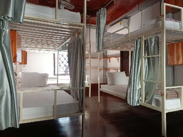 City Backpackers & Travel Luang Prabang Zewnętrze zdjęcie